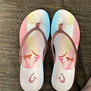 Olukai flip flop sandals size 10